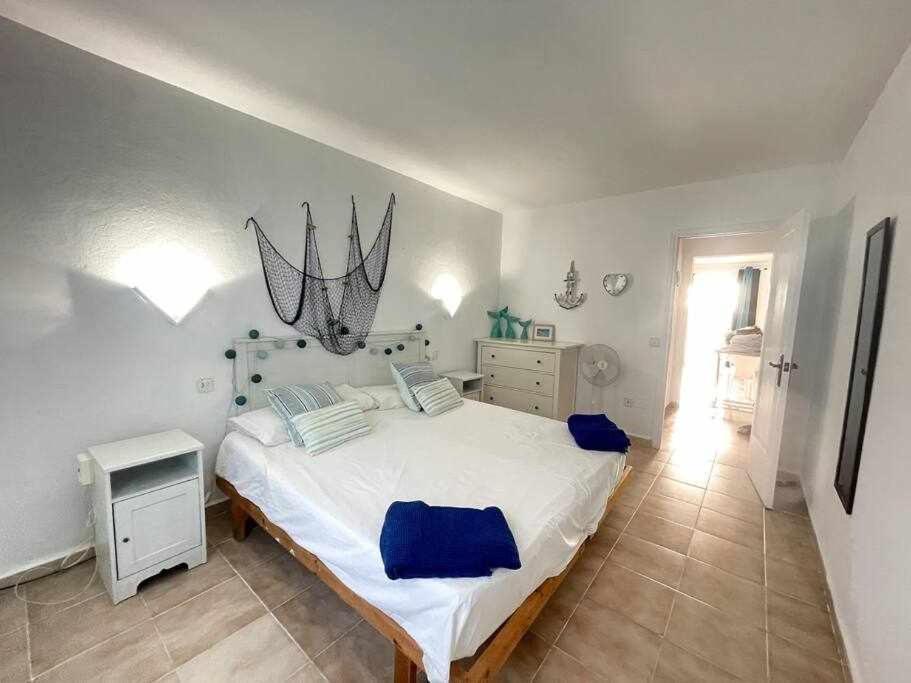 Brut Apartamento Con Piscina Cala'N Blanes  Zewnętrze zdjęcie